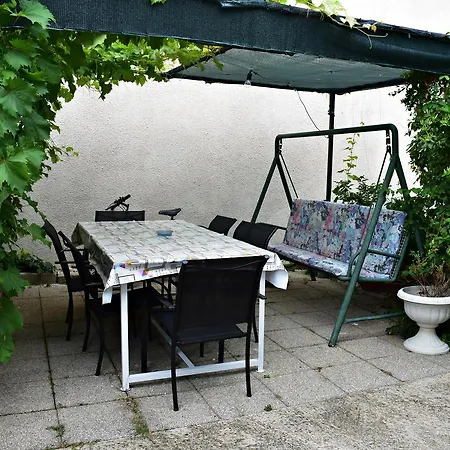 Aneta Apartment *