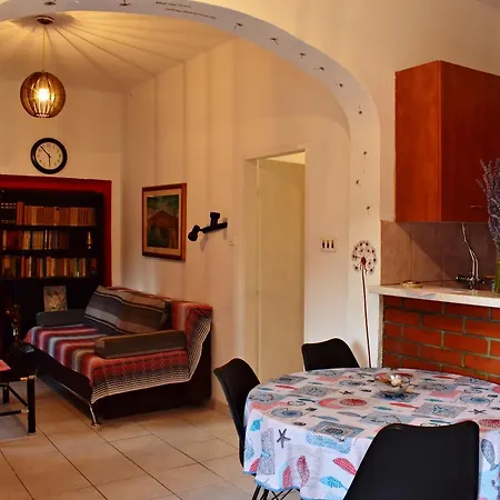 Aneta Apartment